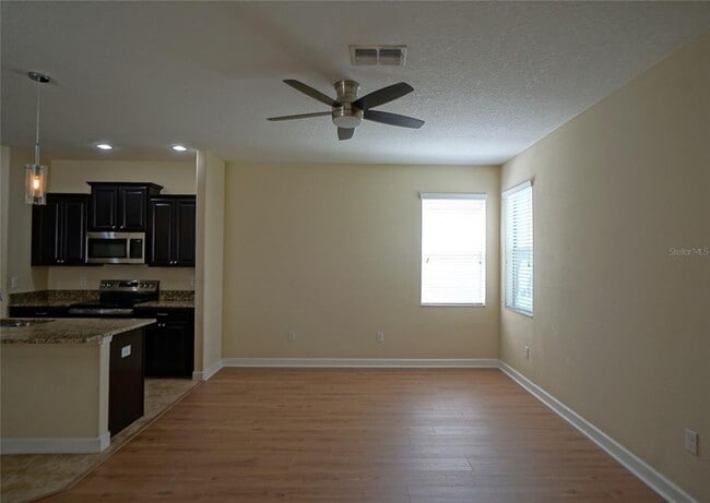 Building Photo - 2822 Lantern Hill Ave