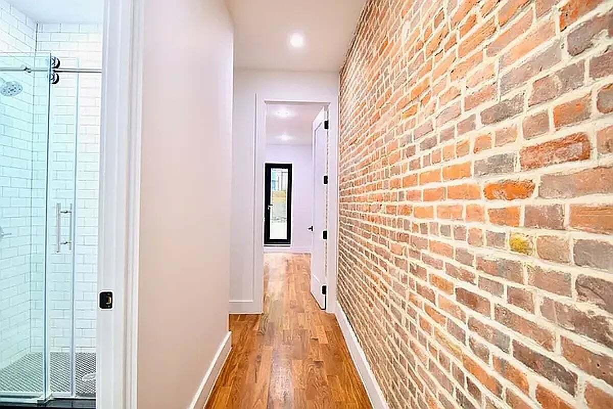 Building Photo - 588 Quincy St