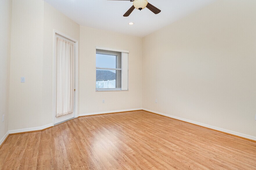 Building Photo - 3827 Alamanda Hills Ln