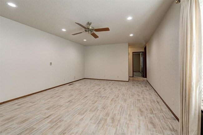 Building Photo - 7201 NW 150th St