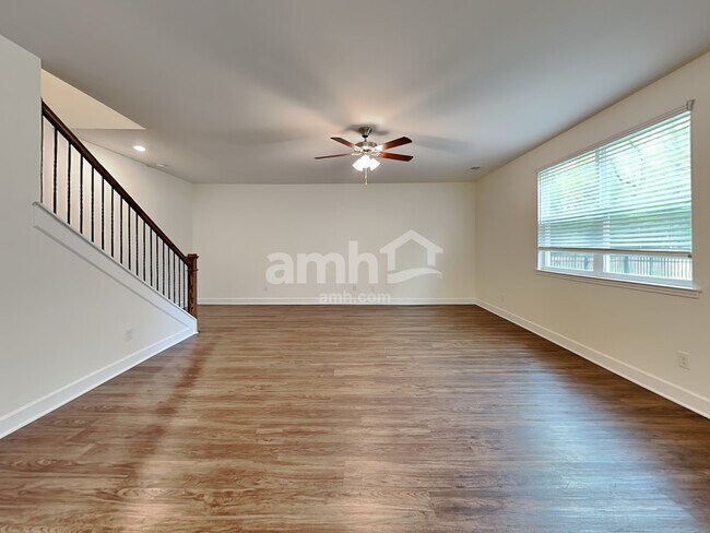 Building Photo - 4268 Longfellow Dr