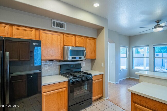 Building Photo - 18617 N 35th St