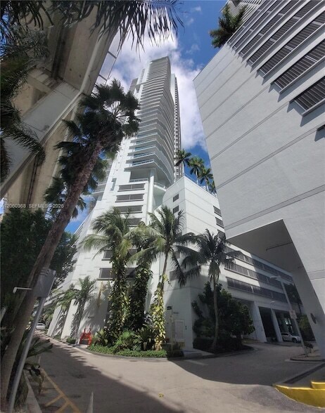 Building Photo - 90 SW 3rd St
