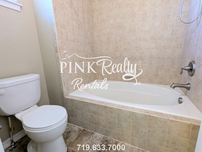 Building Photo - 7695 Wrangler Ridge Dr