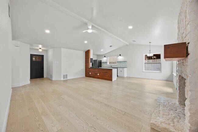 Building Photo - 8708 Huebinger Pass