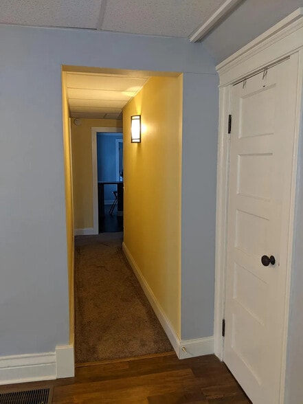 Building Photo - 553 Britton Rd