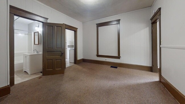 Building Photo - Charming 3-Bedroom Home in Canton, OH