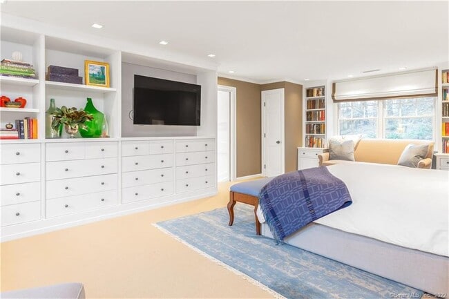 Building Photo - 6 Searles Rd