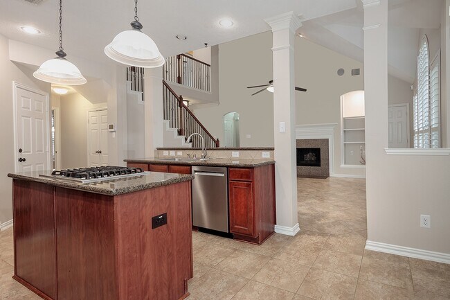 Building Photo - 79 E French Oaks Cir