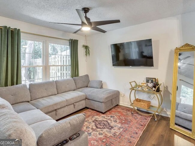 Building Photo - 2790 Farmstead Rd