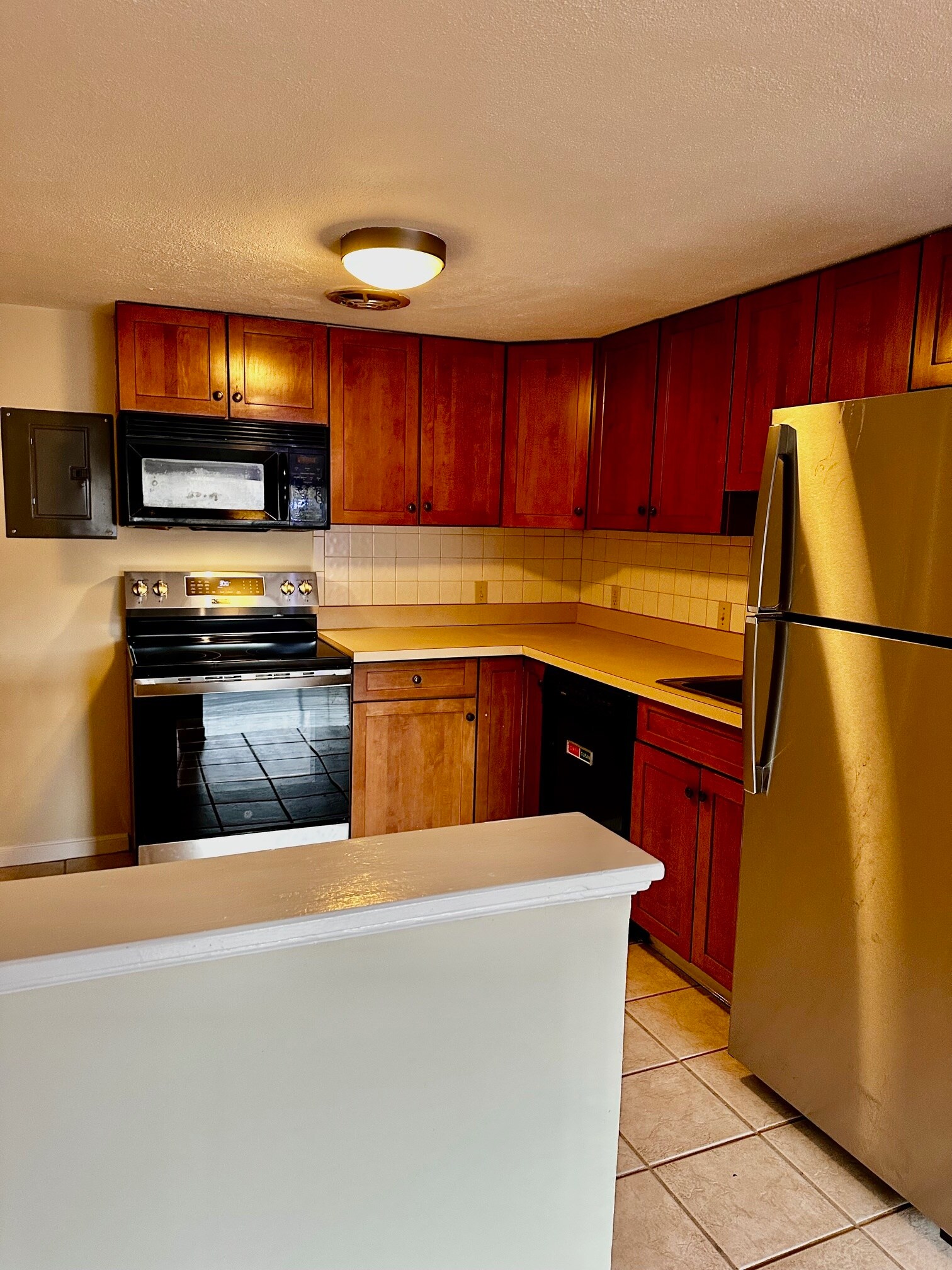 Kitchen new appliances - 2 Lagrange St
