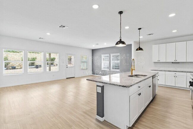 Building Photo - 31821 Nimbus Dr