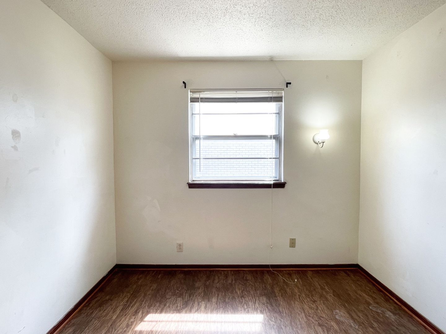 Building Photo - 4841 Newport Dr