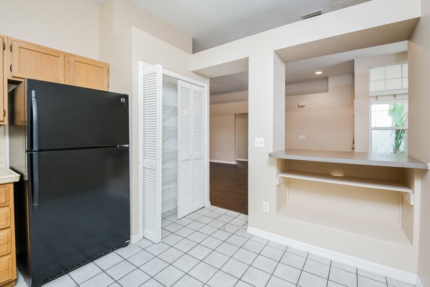 Building Photo - 1092 Manigan Ave