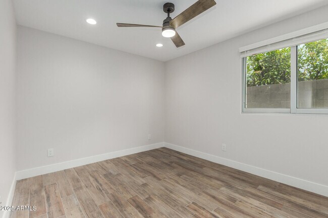 Building Photo - 4525 N 40th St