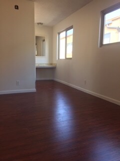 Building Photo - 2055 Rodney Dr
