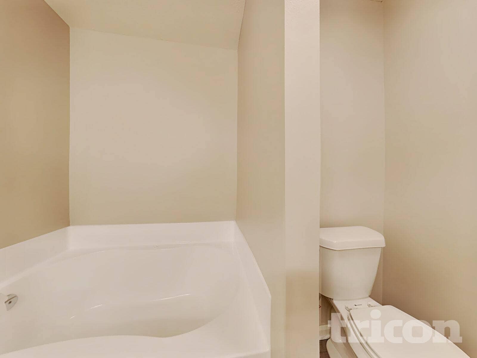 Building Photo - 10213 Blue Sky Dr