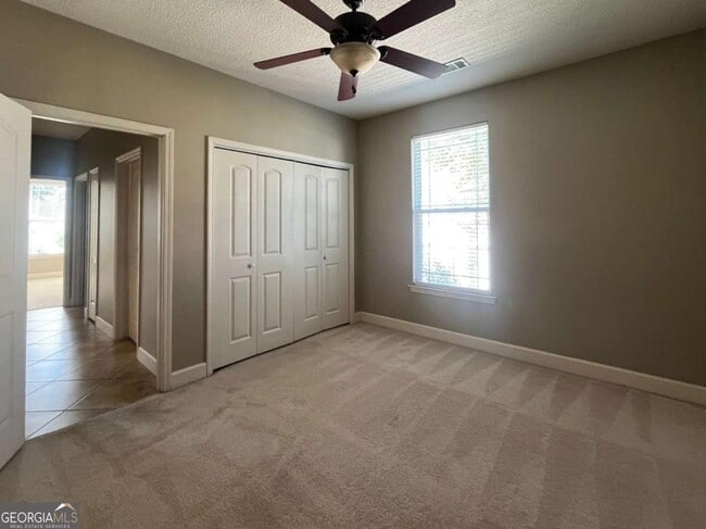 Building Photo - 242 Waters Edge Dr
