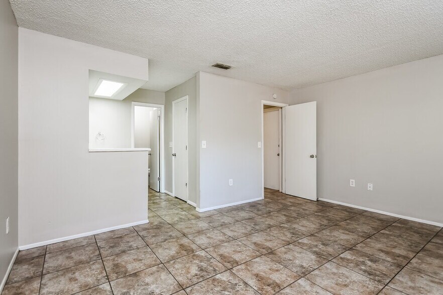 Building Photo - 344 Sand Pine Trail