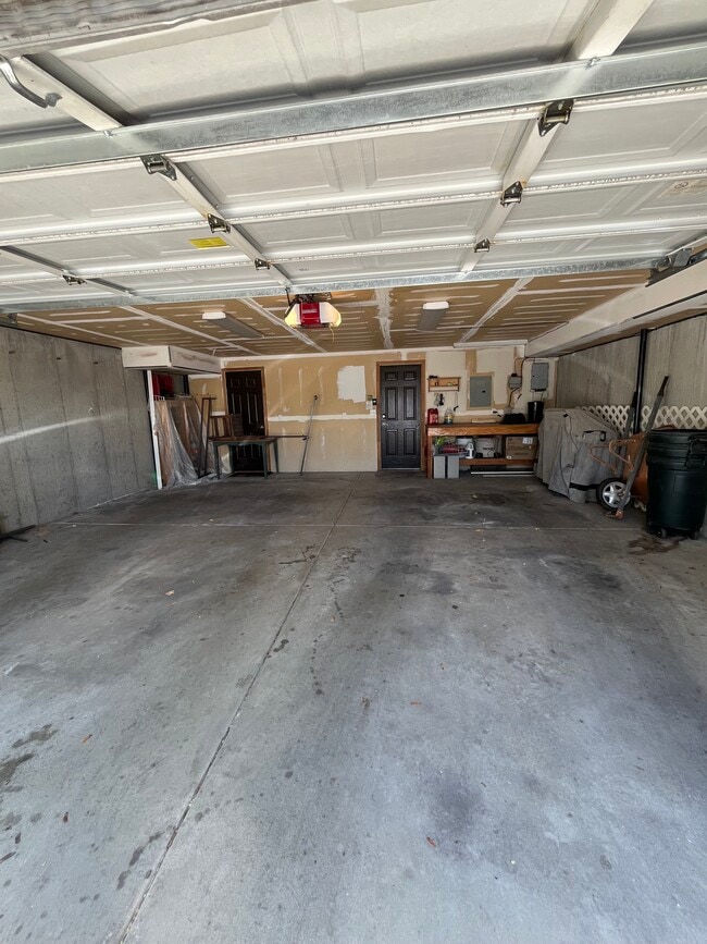 Building Photo - 1383 S Slate Canyon Dr