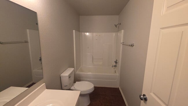 Building Photo - Clean 3 bed 2 bath  - Owasso schools