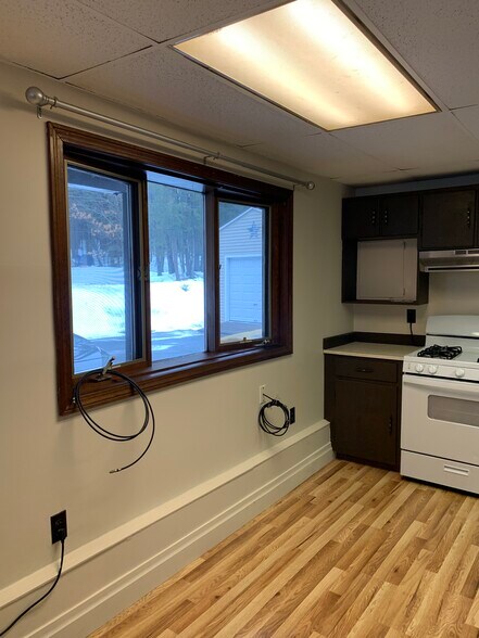 Building Photo - 99 Betts Rd