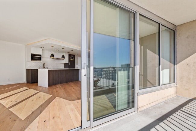 Building Photo - 1200 Gough St