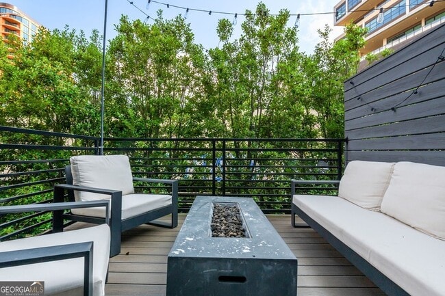 Building Photo - 699 Vidalia Ln