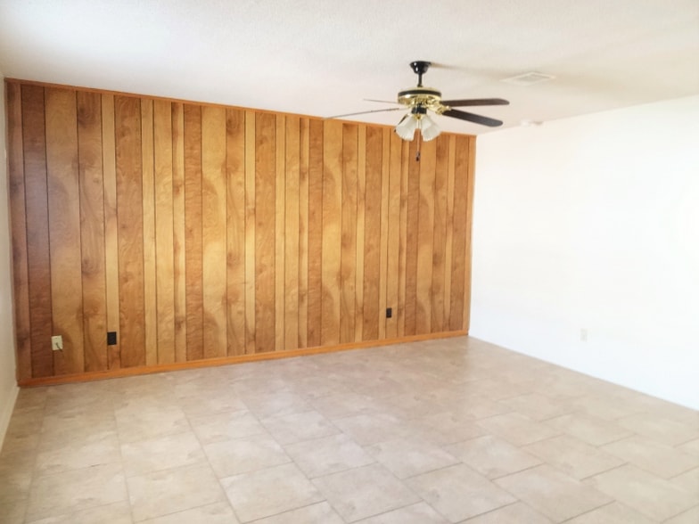 Building Photo - 1035 Giovanni St