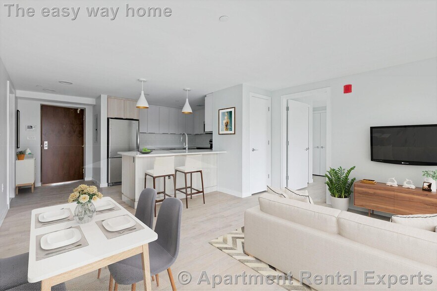 Building Photo - 10 Soden St