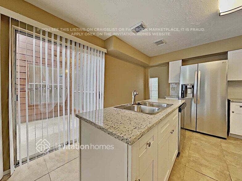 Building Photo - 7014 Foxmont Ln