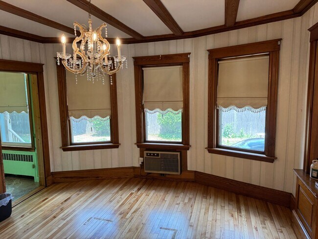 Building Photo - 7-9 Lamoille Ave