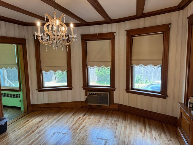 Building Photo - 7 Lamoille Ave