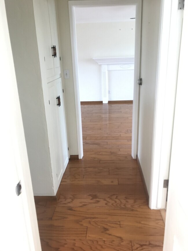 Building Photo - Beautiful Remodeled House with Large Fenced Lot and Big Garage