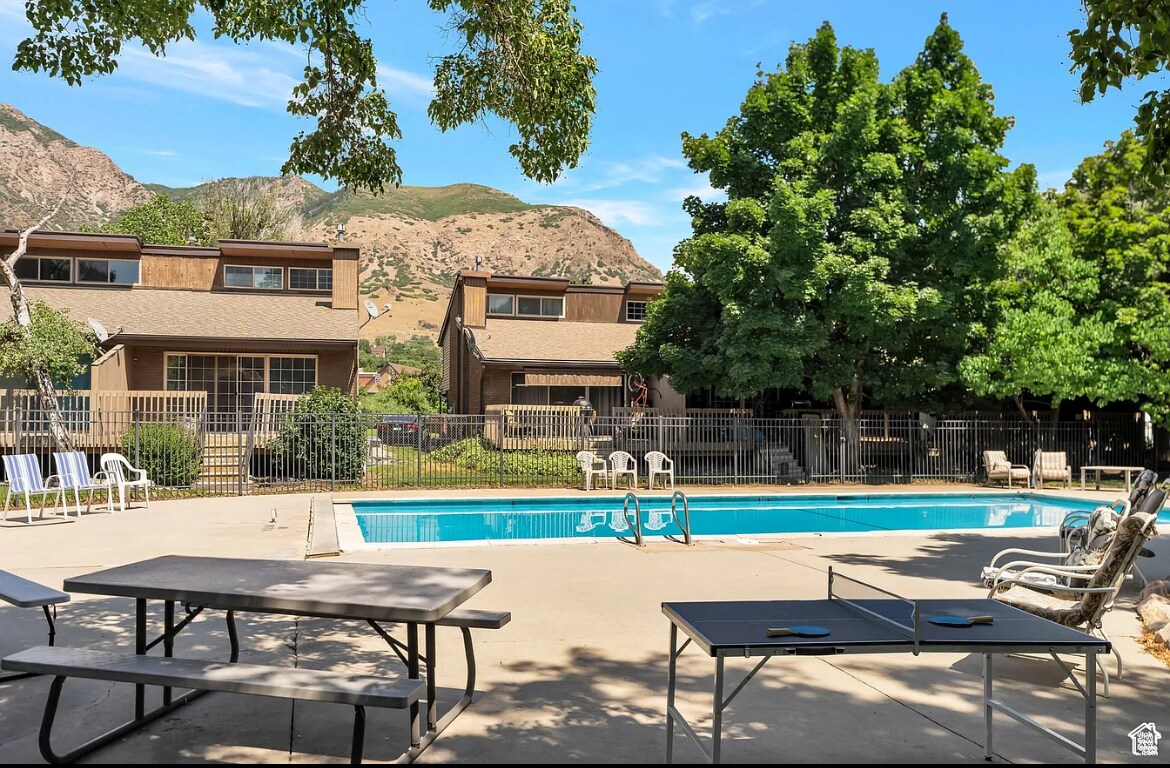 Building Photo - 1332 Millcreek Dr