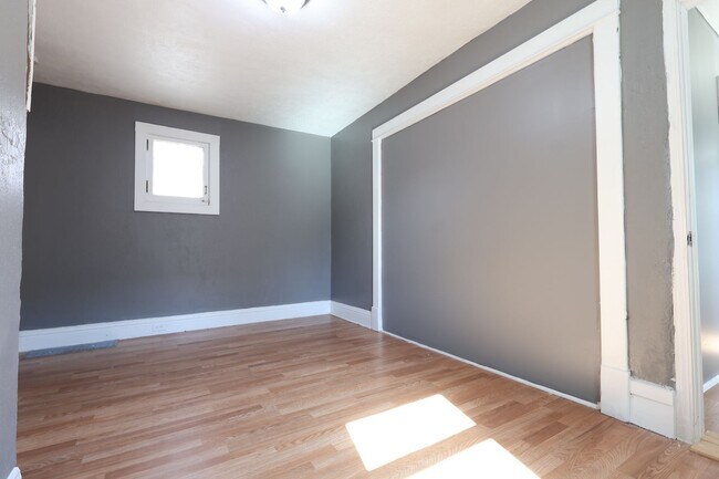 Building Photo - 3 Pohlman Ln