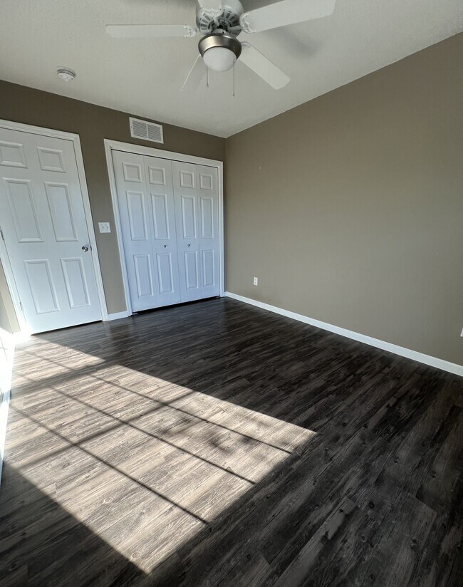 Building Photo - 2539 Catskill Ct