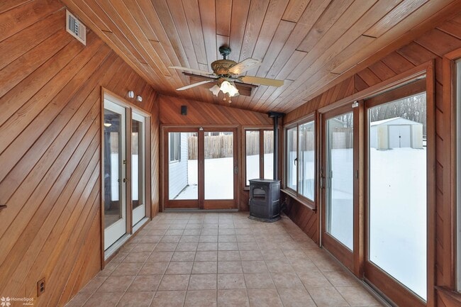 Building Photo - Charming Newly Renovated Ranch-Style Home for Rent in the Desirable East Penn School District