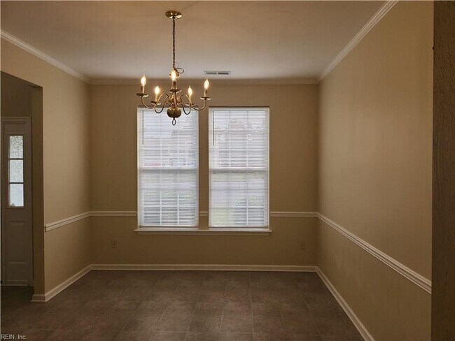 Building Photo - RENTAL