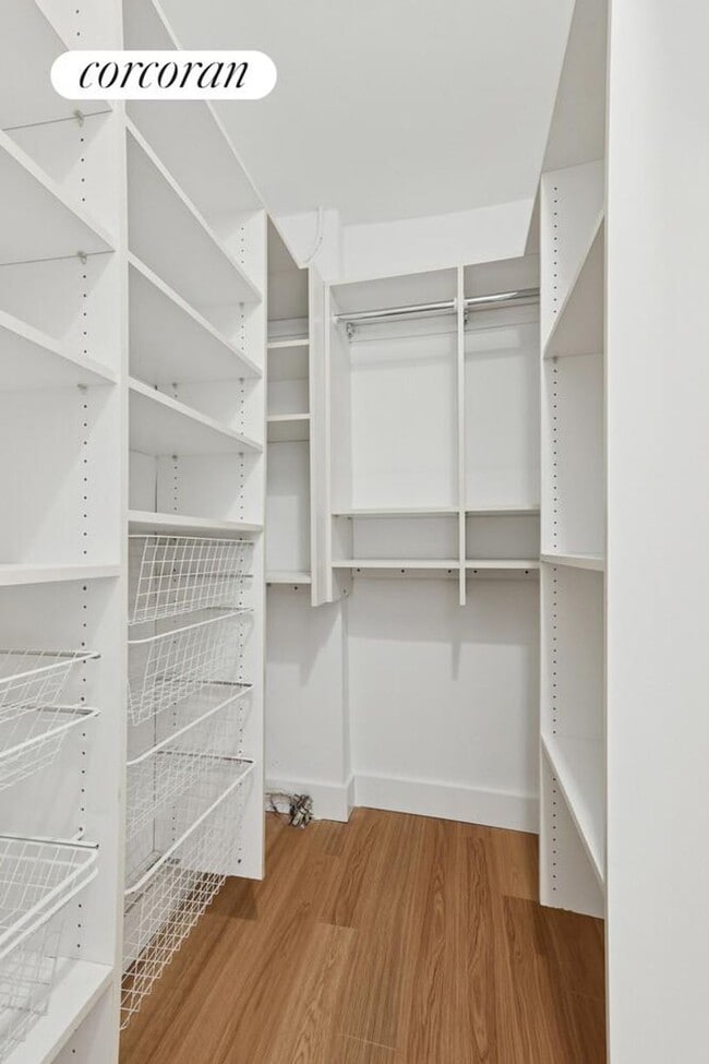 Building Photo - 501 E 87th St