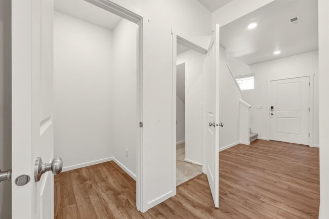 Building Photo - 489 Cremini Lp SE