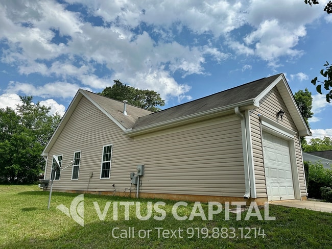Building Photo - 1709 Northside Dr