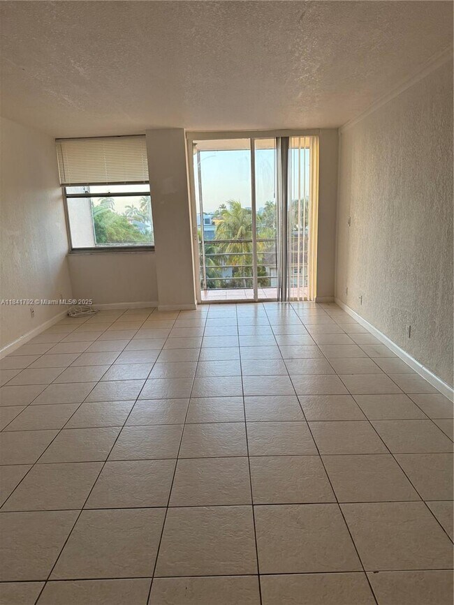 Building Photo - 2935 NE 163rd St