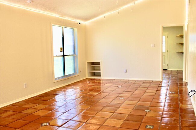 Building Photo - 22538 Market Square Ln