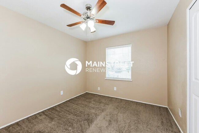 Building Photo - 4 Bedroom Pet-Friendly Home in Arlington, TX with Main Street Renewal