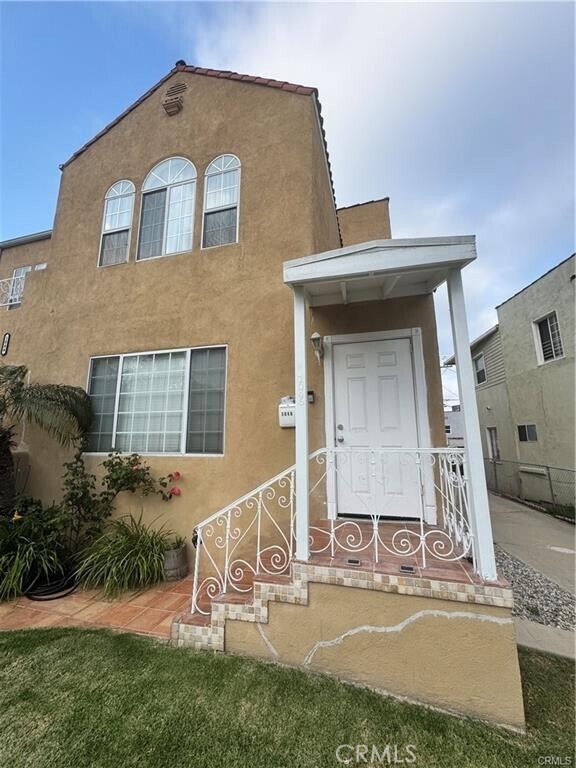 Building Photo - 1046 S Citrus Ave
