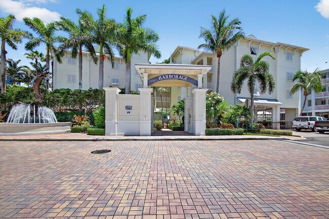 Building Photo - 275 NW Flagler Ave