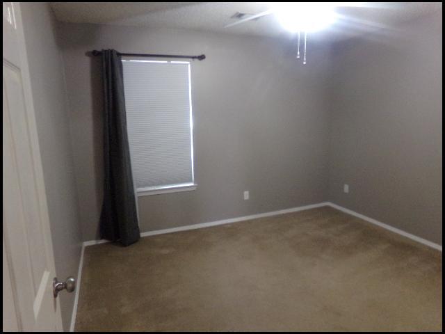 Building Photo - 1110 Allyson Ave