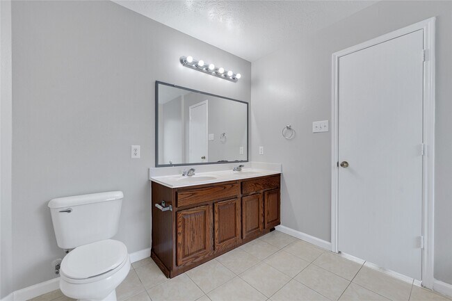 Building Photo - 7818 Black Gap Dr