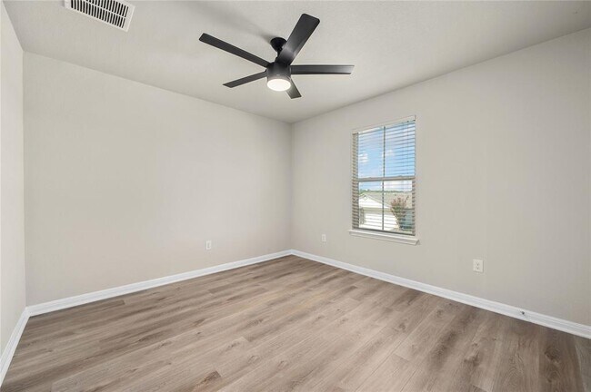 Building Photo - 18401 Congaree St